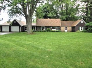 52921 Lilac Rd, South Bend, IN 46628