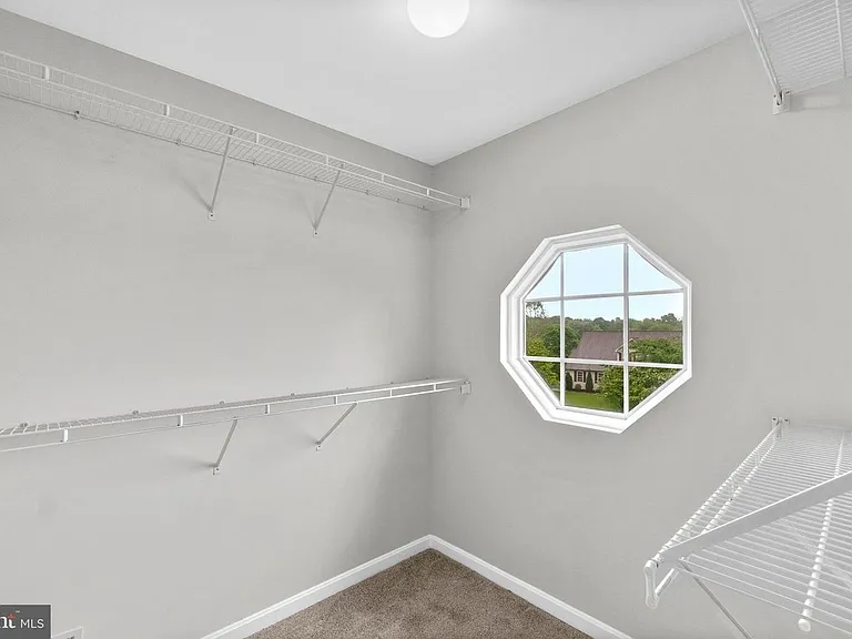 320 Kalorama Rd — Photo 16