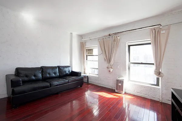 Rented by R New York | media 1