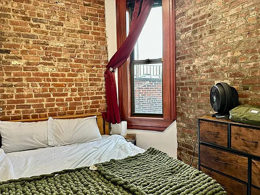 Rented by Bond New York | media 6