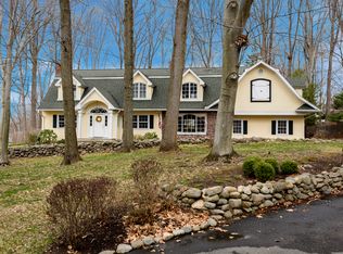 31 Glenwood Rd, Upper Saddle River, NJ 07458