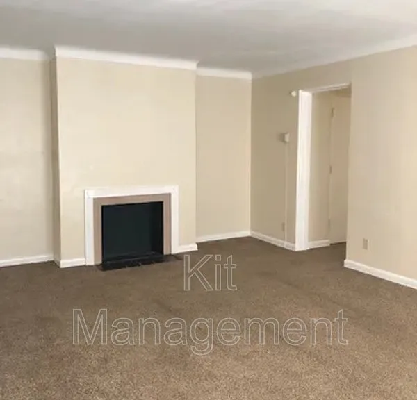 2535 W Bancroft St — Photo 1