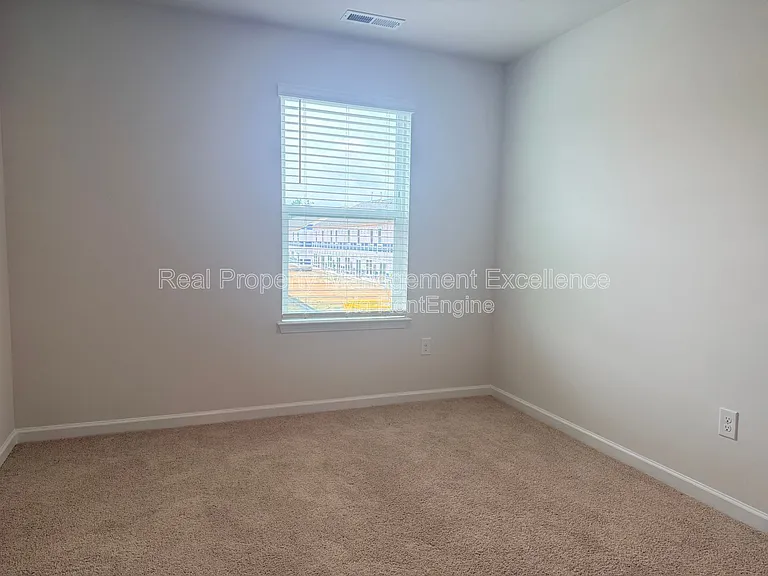 58 Sweet Meadow Rd — Photo 31