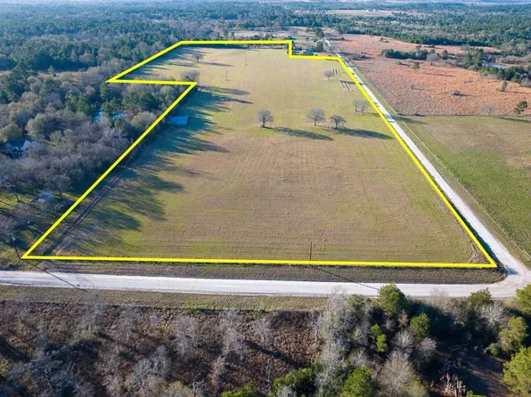 Dickey Loop, Huntsville, TX 77320