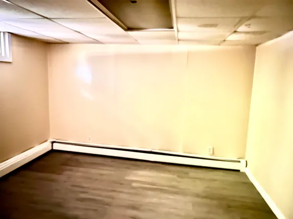 19 Oakdale Road image 25 of 33