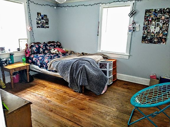 3rd image of 728 Franklin St