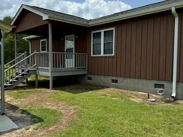 378 Crepe Myrtle Dr #B, Pembroke, NC 28372