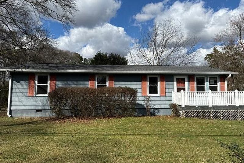 1st image of 8 George Lemon Dr