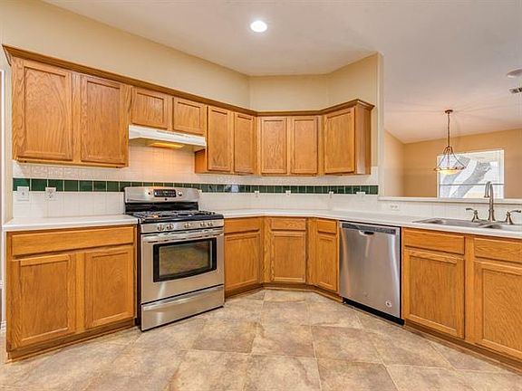5th image of 17502 Port Hood Dr