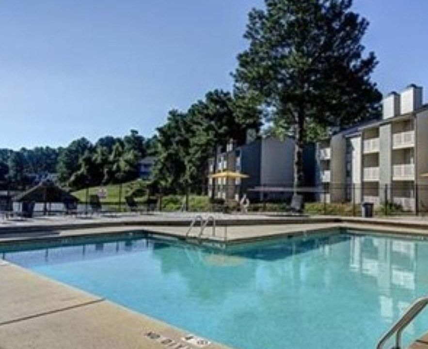 Pool 1 of 2
