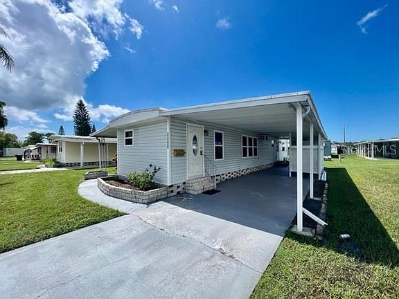 3rd image of 10819 London Dr