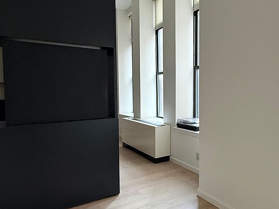 5th image of 150 Nassau St APT 3I