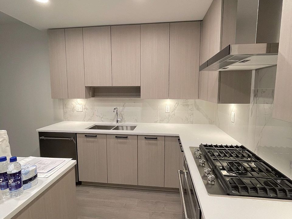 1st image of 555 Sydney Ave #11XX