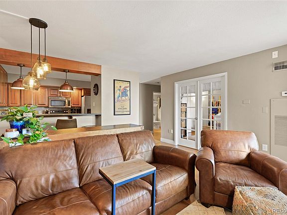 4th image of 601 W 11th Ave APT 322