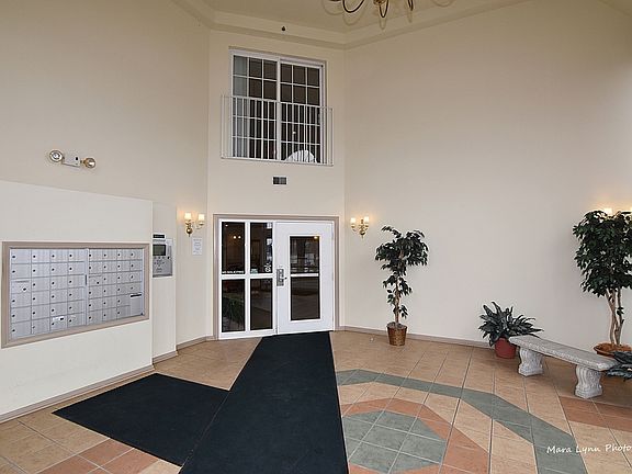 4th image of 63 Hunt Club Dr #63