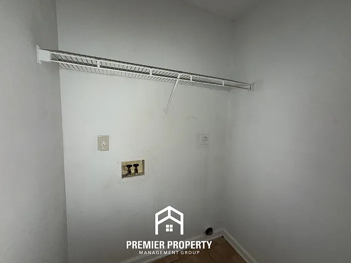7823 Wolf Hollow Dr — Photo 7