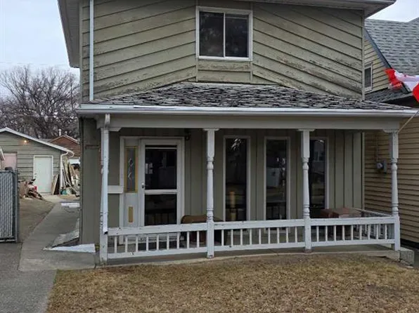 957 W 8th St S, Lethbridge, AB T1J 2K7