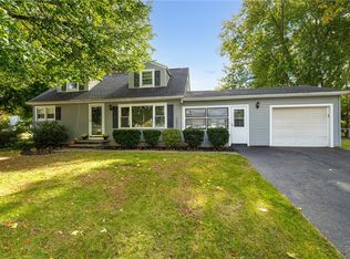 475 Harvest Dr, Rochester, NY 14626