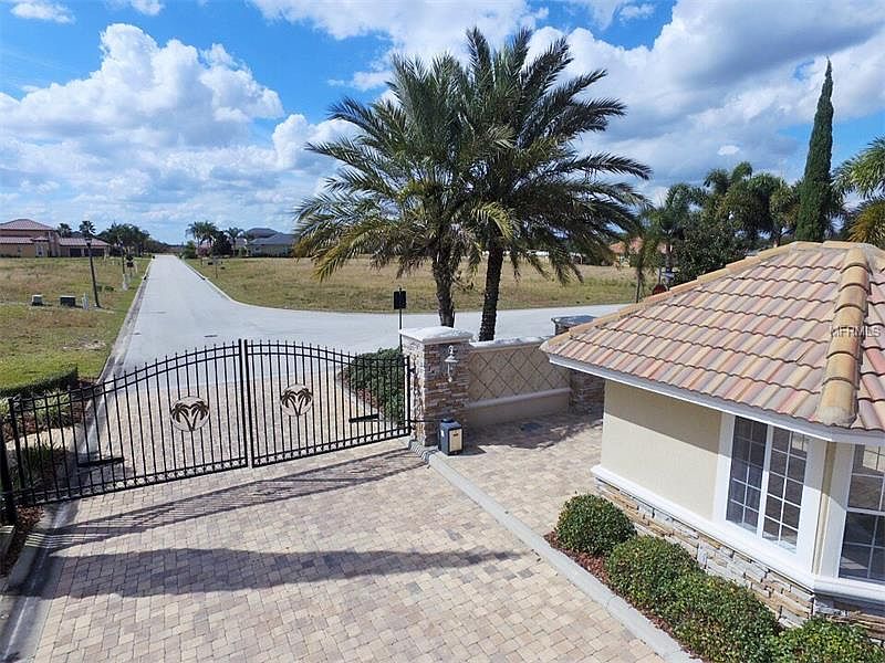 1st image of 4581 Emerald Palms Dr