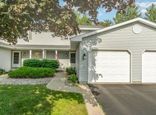 1424 E Pheasant Ridge Dr, Midland, MI 48640