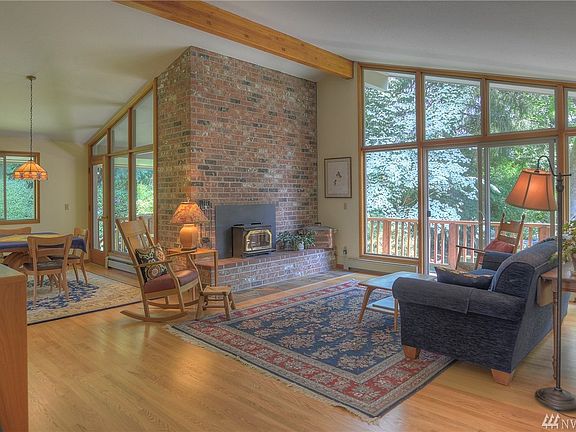 3rd image of 3247 Eastland Cir SE