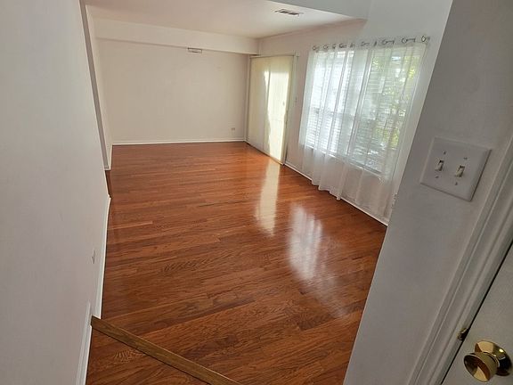 2nd image of 1327 Sugar Ct #1327