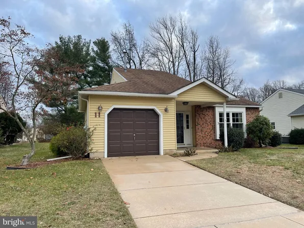 11 Blanchard Dr, Deptford, NJ 08096