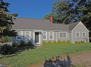 5943 Valley View Dr, Alexandria, VA 22310