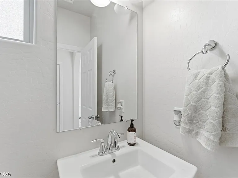 32 Lily Grove Rd — Photo 28