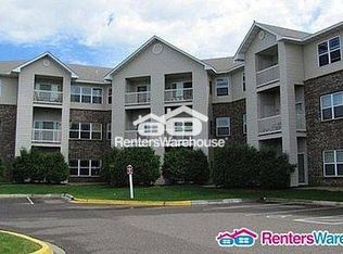1321 Lake Dr UNIT 320, Chanhassen, MN 55317