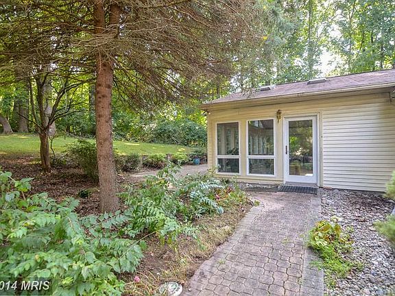 4th image of 3714 Richard Ave