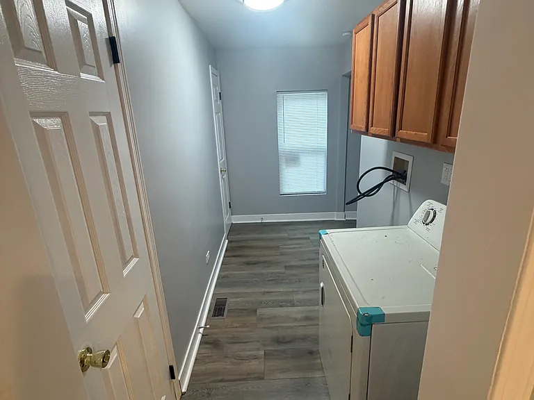 1103 Highland Ave — Photo 8