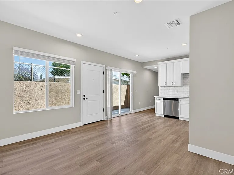8412 Burnet Ave — Photo 3
