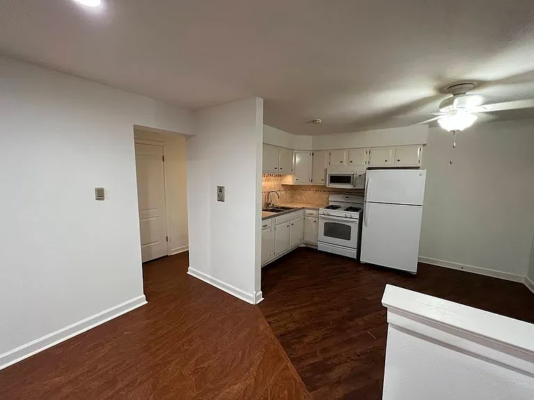 1003 Argyle St #4A — Photo 6