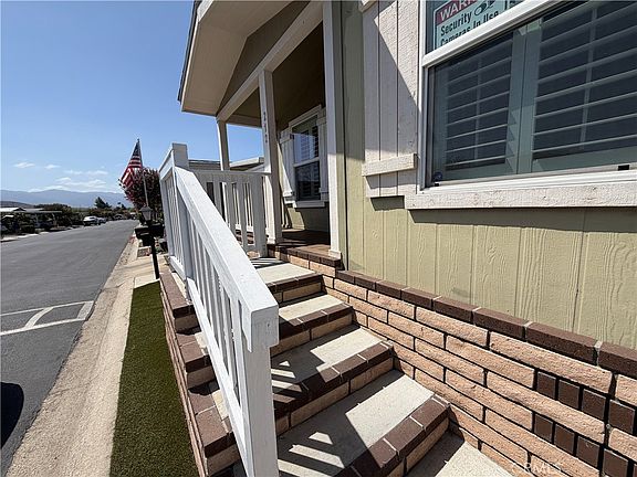 4th image of 3700 Buchanan Ave #212