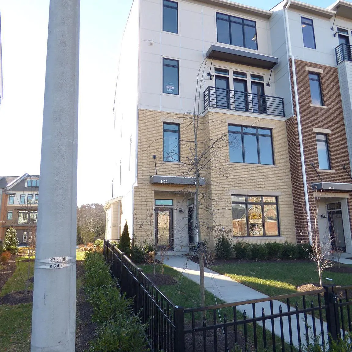 Lofts At Village Walk Condo — Photo 2