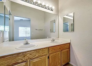509 Saddleback Cir — Photo 17