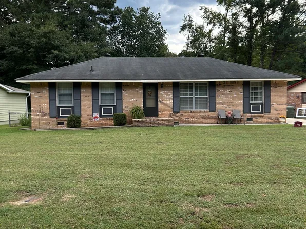 1399 Hatch Cover Cir, Jonesboro, GA 30238