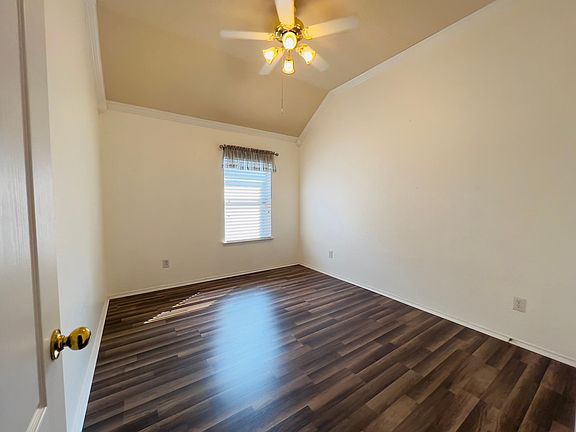 5th image of 115 Fort Edward Dr