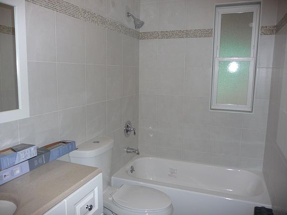 4th image of 4018 Sea Gate Ave #2