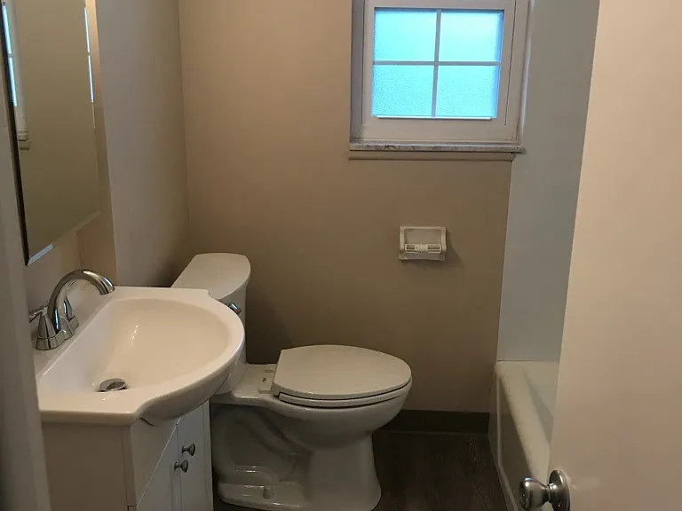 24 Lindsey Rd #A — Photo 7