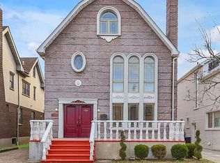 14732 69th Rd, Flushing, NY 11367