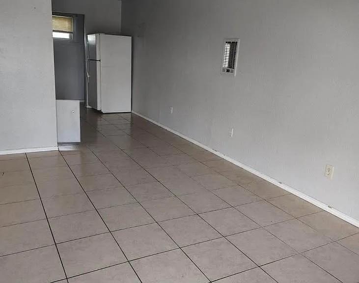 2637 Rosalee Ave #4 — Photo 5