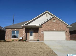 2410 Aldingham Dr SW, Decatur, AL 35603