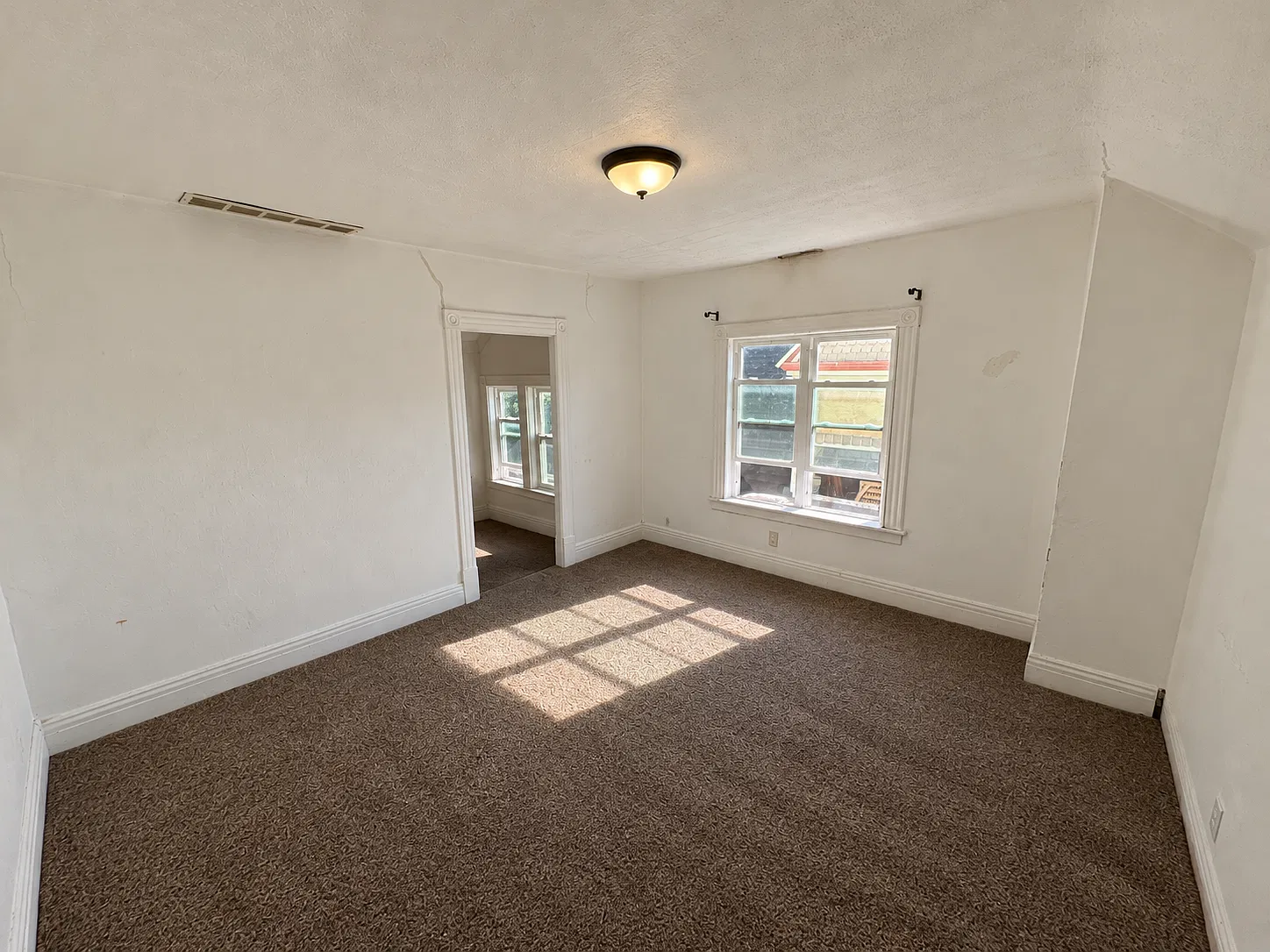96 Plymouth Ave — Photo 4