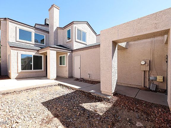 3rd image of 3316 E Aire Libre Ave Unit 101