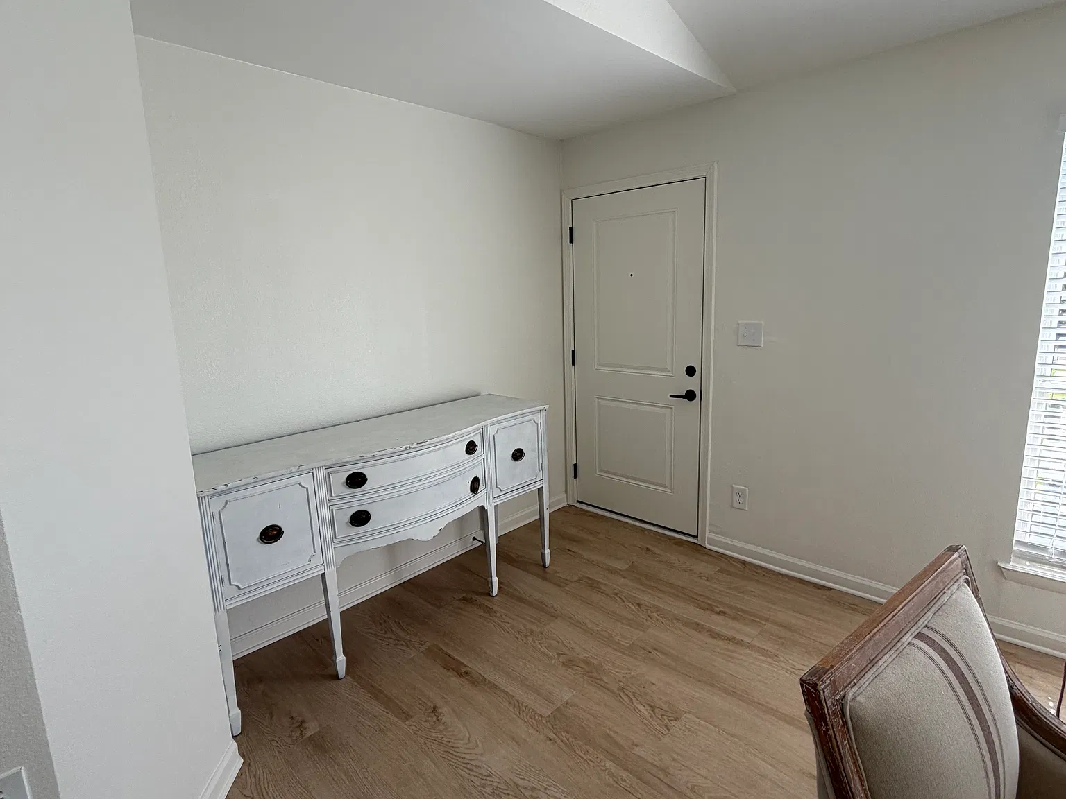 3 bed, 1157 sqft, $2,850 — Photo 4