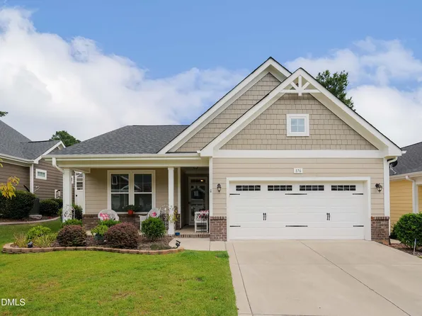 176 Glenwood Ct, Spring Lake, NC 28390