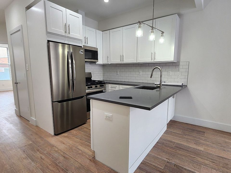 1st image of 634 Humboldt St APT 1L