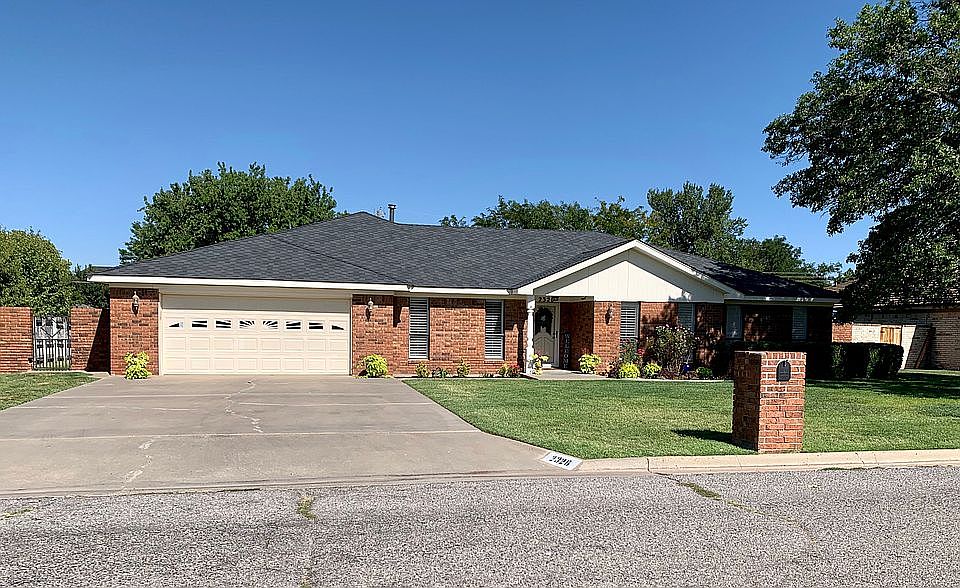1st image of 2326 Chestnut Dr